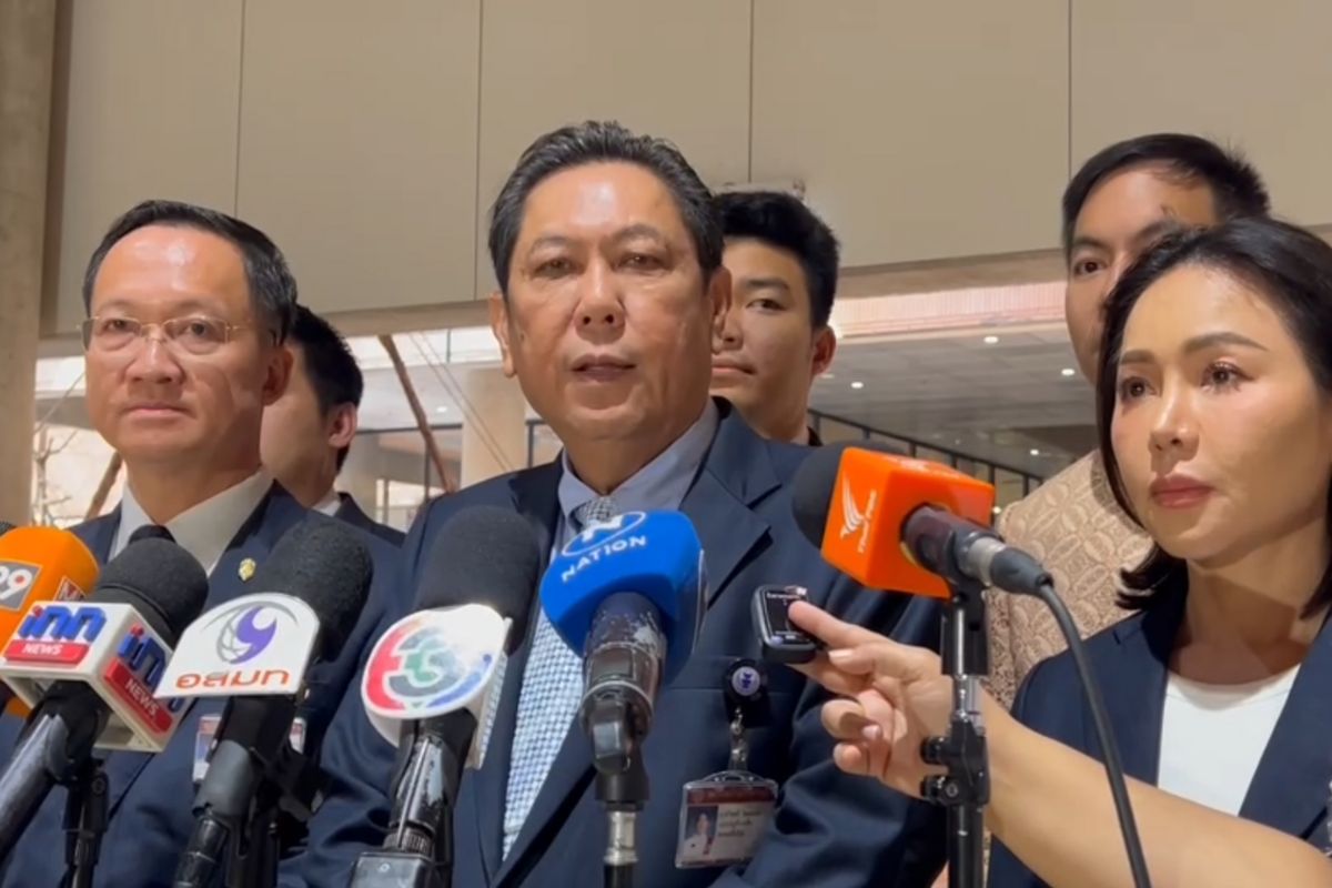 วิปรัฐบาล ชงญัตติด่วนภาษีทรัมป์ เลื่อน กม.คอมเพล็กซ์-นิรโทษกรรม ไปสมัยประชุมหน้า