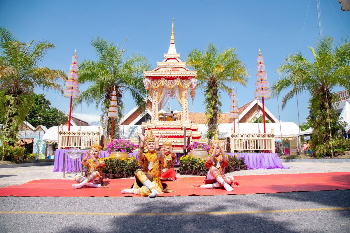 สงกรานต์ภาคใต้ ม.ทักษิณ โชว์ใหญ่ ‘เบญจาประดับแทงหยวกงดงาม’