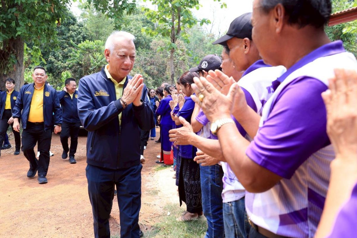 ‘พิพัฒน์’ ลุยพัฒนาฝีมือแรงงานพื้นที่อีสานตอนบน นครพนม-สกลนคร-มุกดาหาร