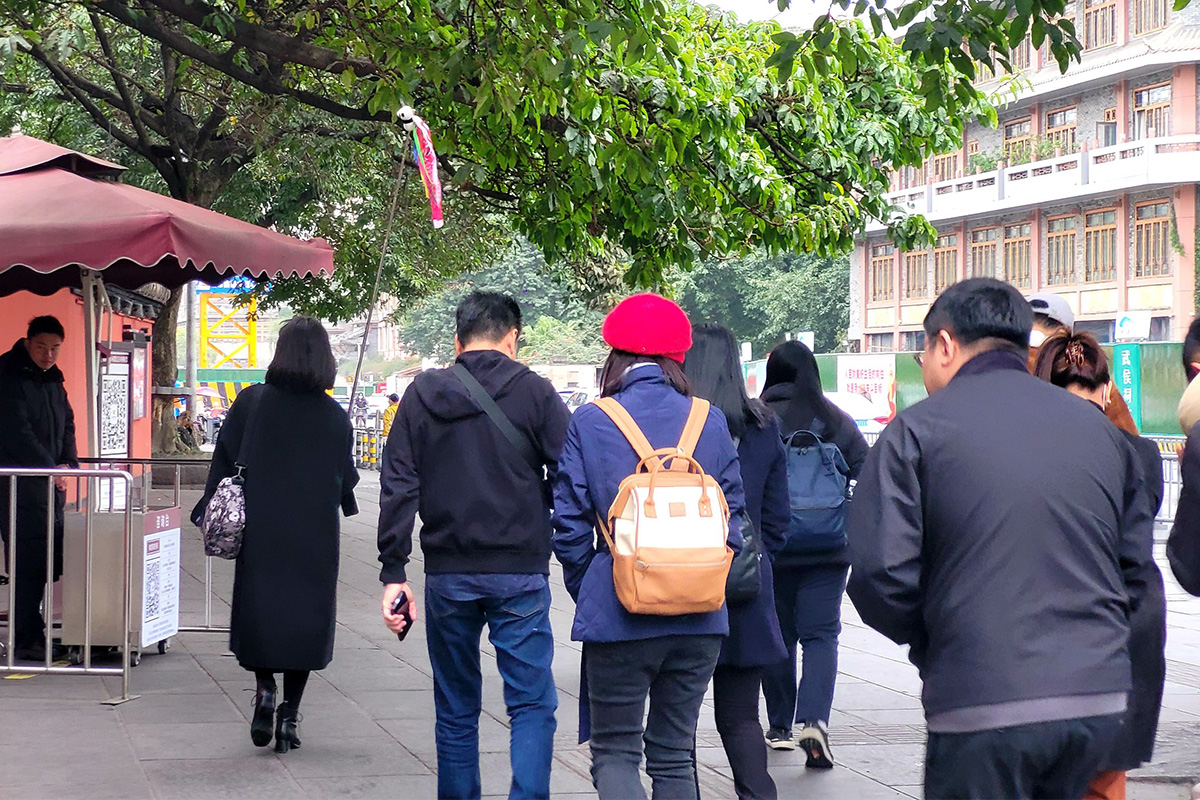 Chinese travel to China