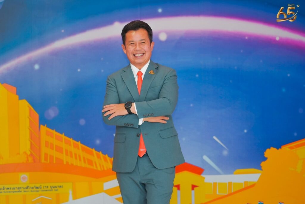 รองศาสตราจารย์ ดร.คมสัน มาลีสี