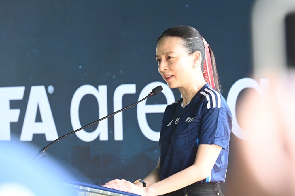 มาดามแป้ง FIFA Arena Project