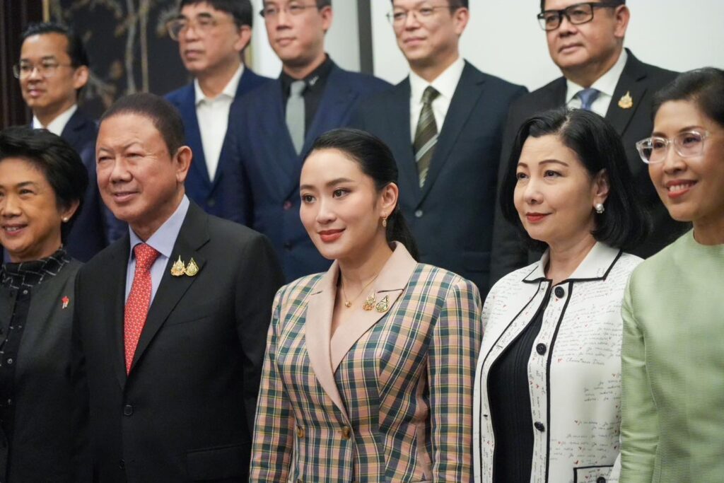 นางสาวแพทองธาร ชินวัตร