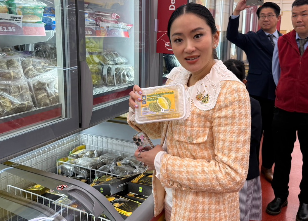 นายกฯ พบผู้บริหารห้างค้าปลีกกรุงลอนดอน สั่งขยายตลาดสินค้าไปทั่วสหภาพยุโรป 