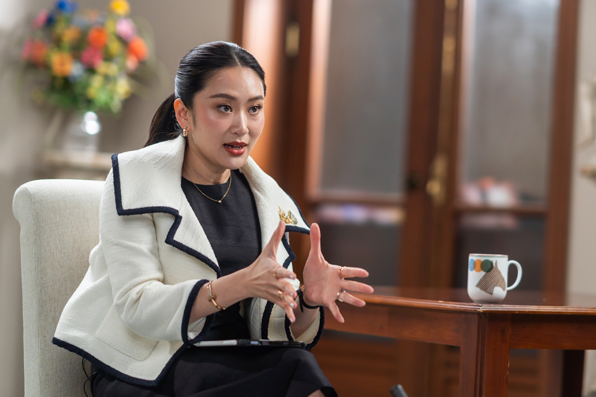 การเมืองเล็งถล่ม ‘ฉ่ำ’ อิ๊งค์แจงนโยบาย ‘คอมเพล็กซ์’