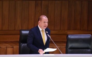 พิชัย นริพทะพันธุ์