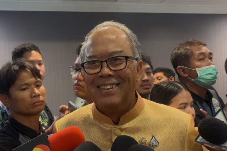 ชูศักดิ์ ศิรินิล
