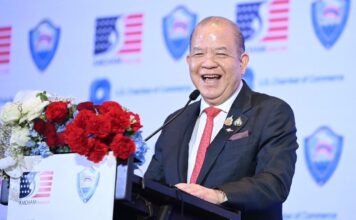 พิชัย นริพทะพันธุ์