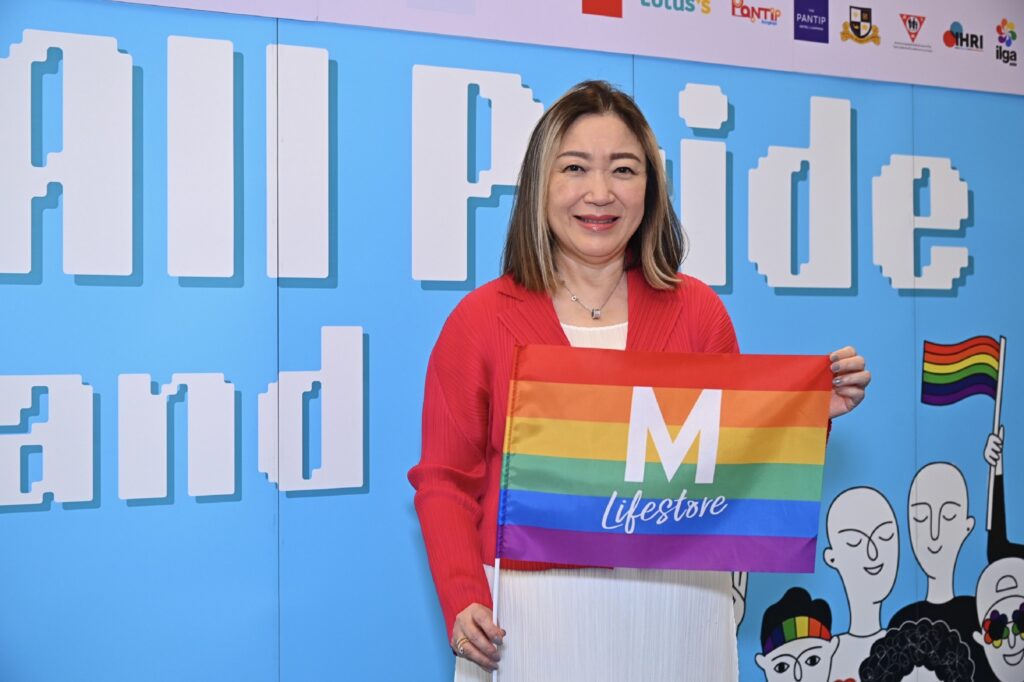 นางสาววรลักษณ์ ตุลาภรณ์ ประธานเจ้าหน้าที่บริหาร กลุ่มการตลาด บริษัท เดอะมอลล์ กรุ๊ป จำกัด