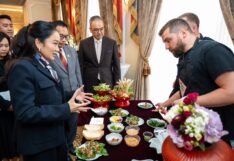 นายก อาหารไทย