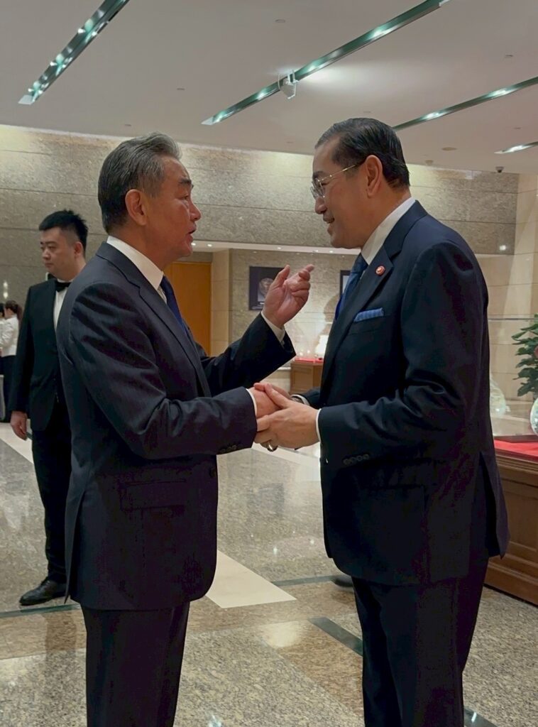 ศ.พิเศษ ดร.สุรเกียรติ์ เสถียรไทย