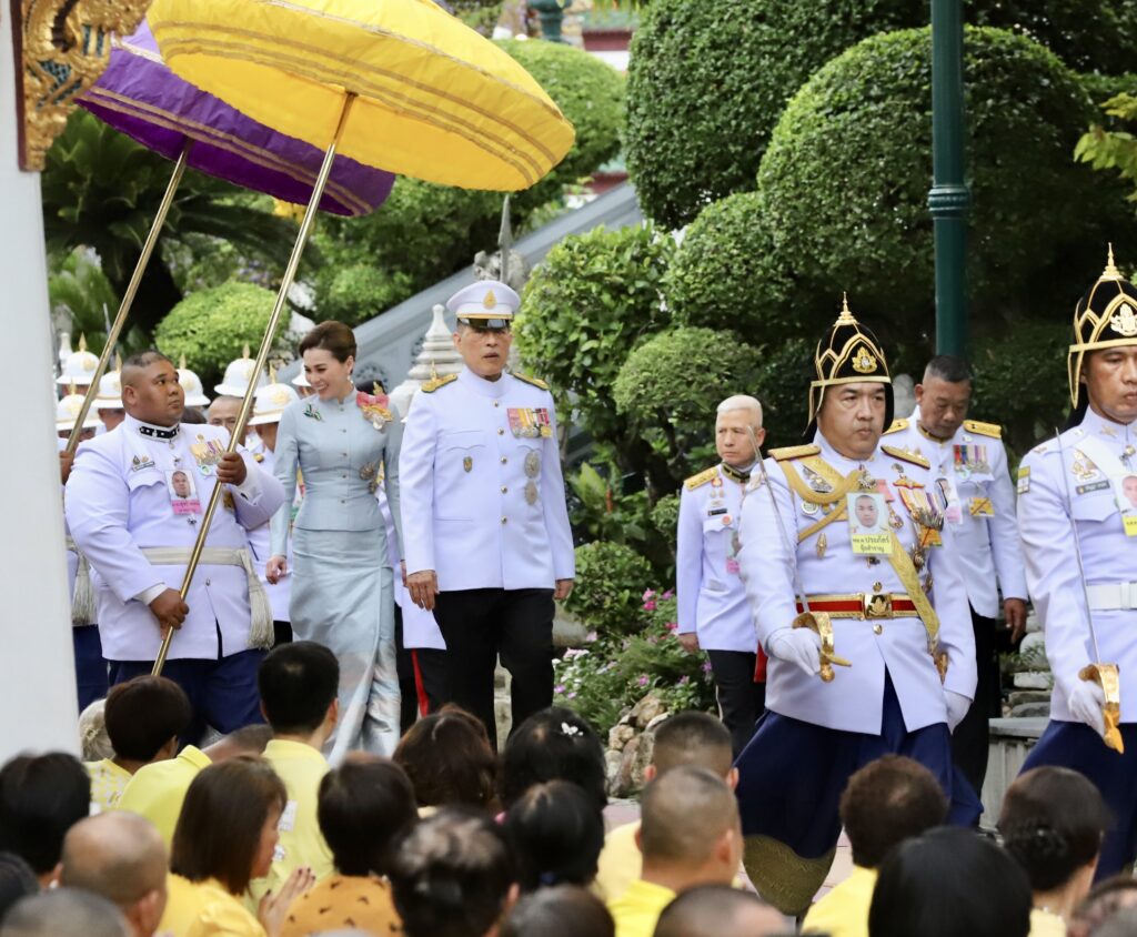 ในหลวง-พระราชินี
