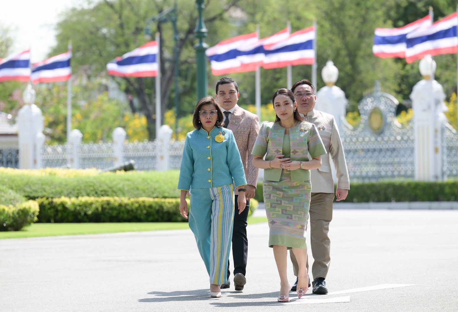 จับตา ครม. เคาะอนุมัติวิธีกู้เงินเพื่อบริหารหนี้สาธารณะ ‘เที่ยวไทยคนละครึ่ง’