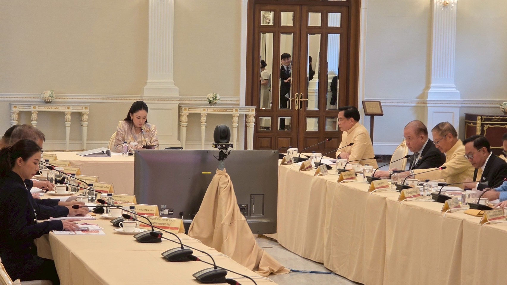กพช.สั่งหารือเอกชนปรับลดอัตราซื้อไฟฟ้าหมุนเวียน เบรกยาวรอแผน PDP ใหม่