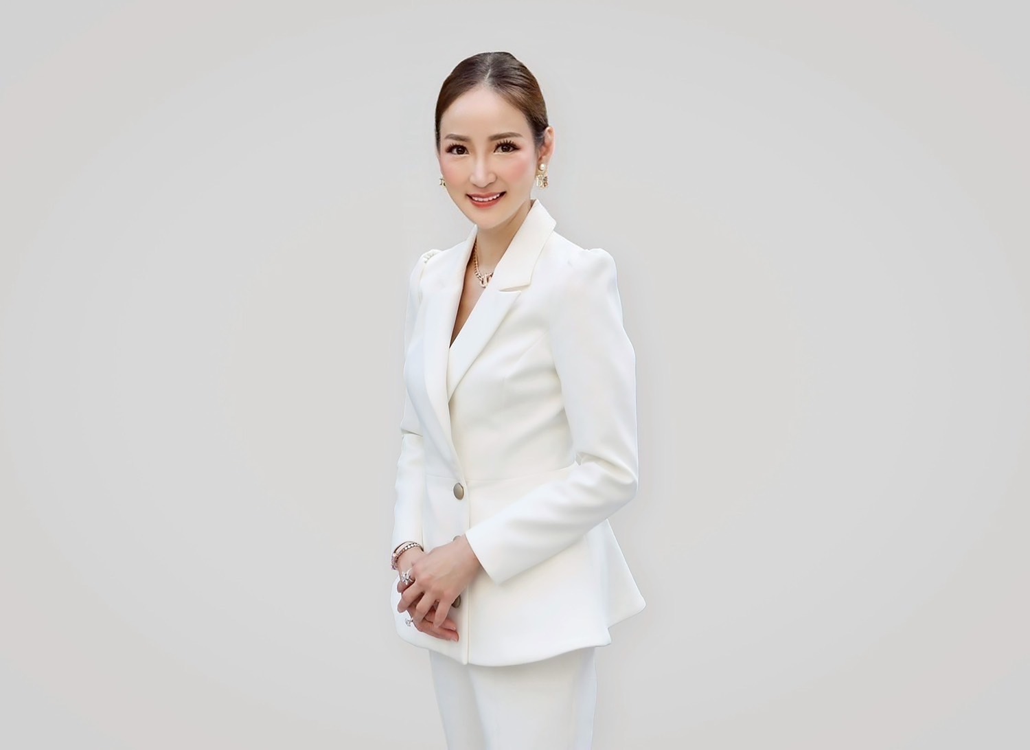 นางสาวยุพาพิน วังวิวัฒน์ ประธานเจ้าหน้าที่บริหารด้านการเงิน บริษัท กัลฟ์ เอ็นเนอร์จี ดีเวลลอปเมนท์ จำกัด (มหาชน)