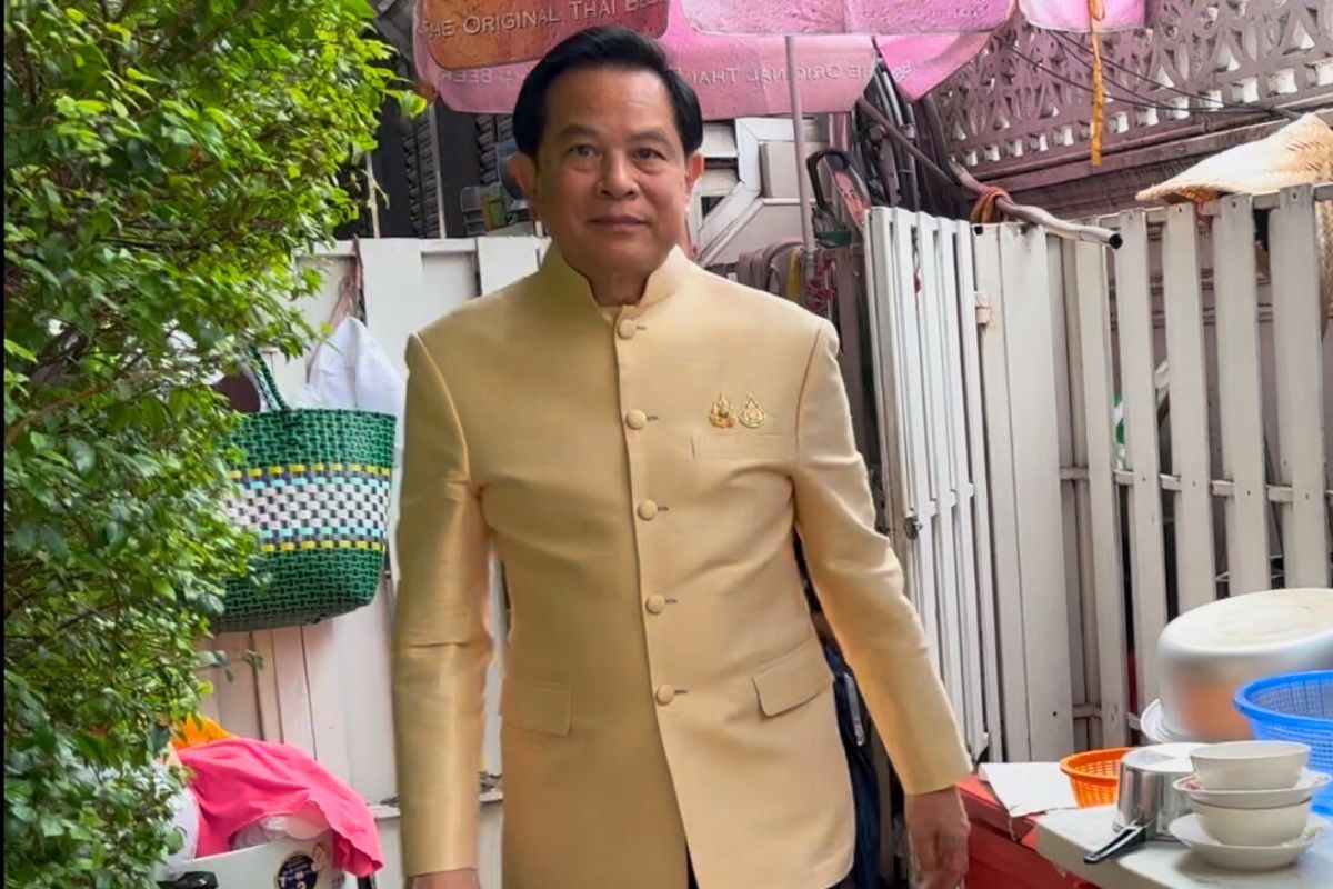 พีระพันธุ์ ไม่กังวลปมถือหุ้นบริษัท เผยยังไม่ได้หนังสือ ป.ป.ช. เรียกชี้แจง