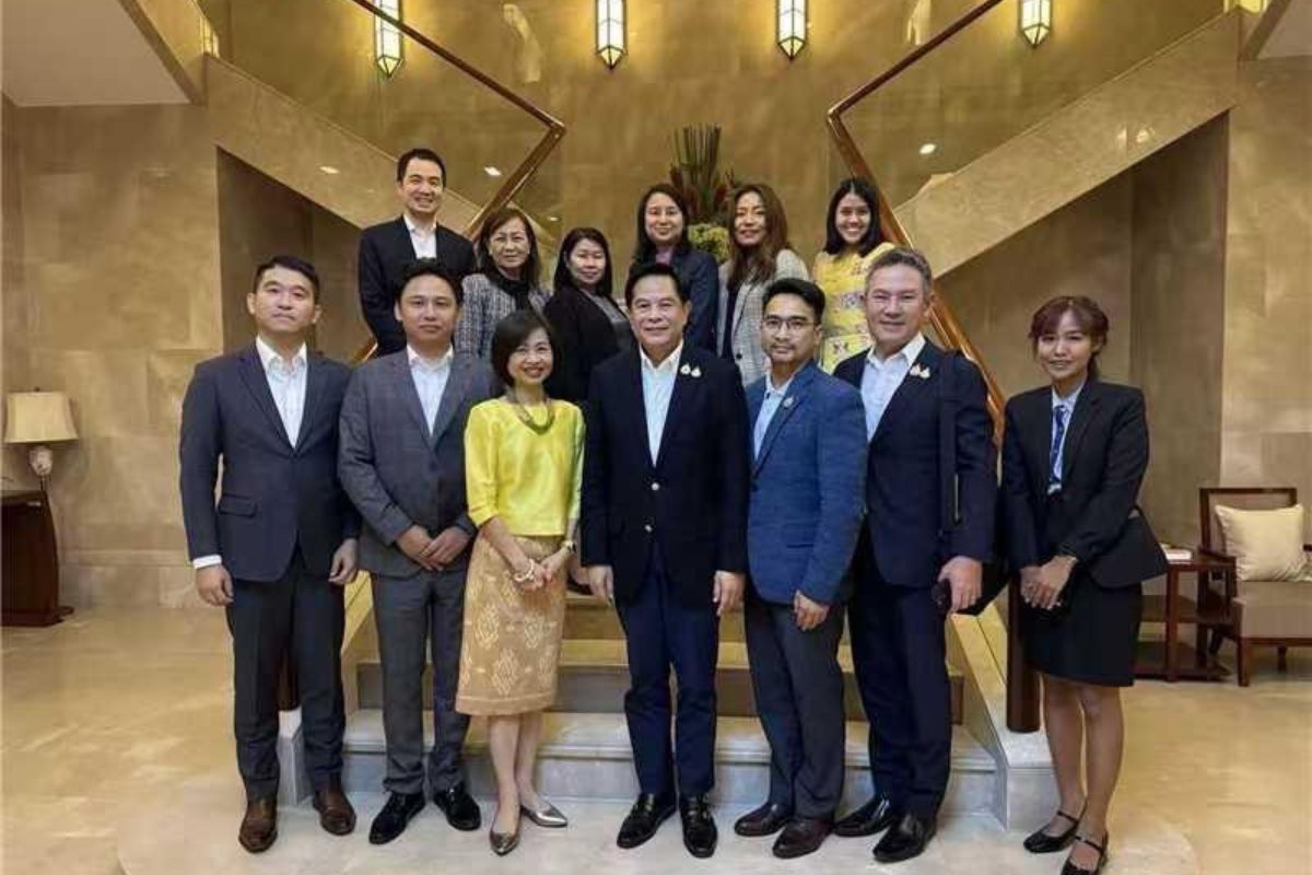 พีระพันธุ์ ไม่ร่วม ถกงบฯ 69 นำคณะไป “เซี่ยงไฮ้” แบบเงียบ ๆ