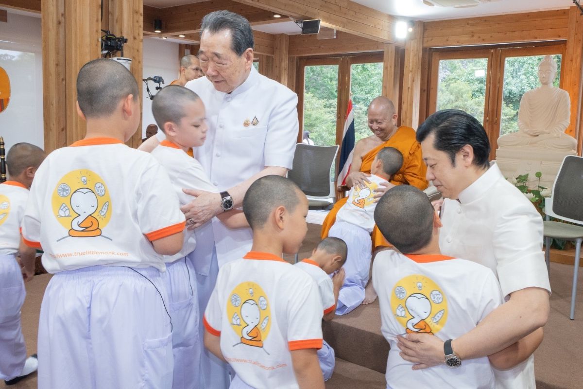 ปิดฉาก “สามเณรปลูกปัญญาธรรม ปี 11” เณรน้อยลาสิกขาด้วยความกตัญญู