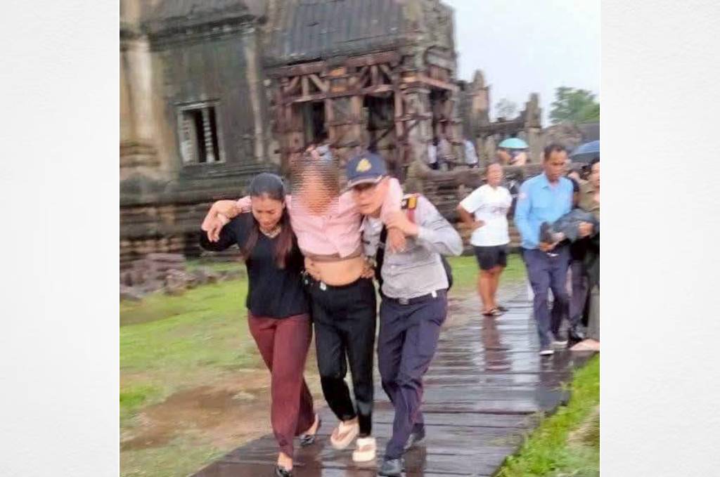 ฟ้าผ่าที่นครวัด กัมพูชาเสียชีวิต – เจ็บหลายราย