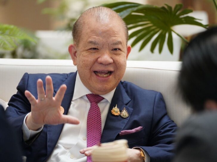 นายพิชัย นริพทะพันธุ์ นายพิชัย นริพทะพันธุ์
