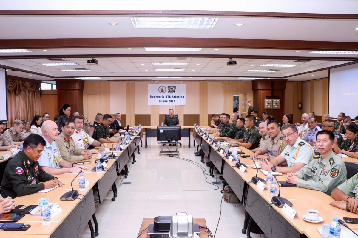 ทบ.ประชุมผู้ช่วยทูตทหารต่างประเทศ แจงปม ‘ชายแดนใต้-เหตุไทย กัมพูชา’ 