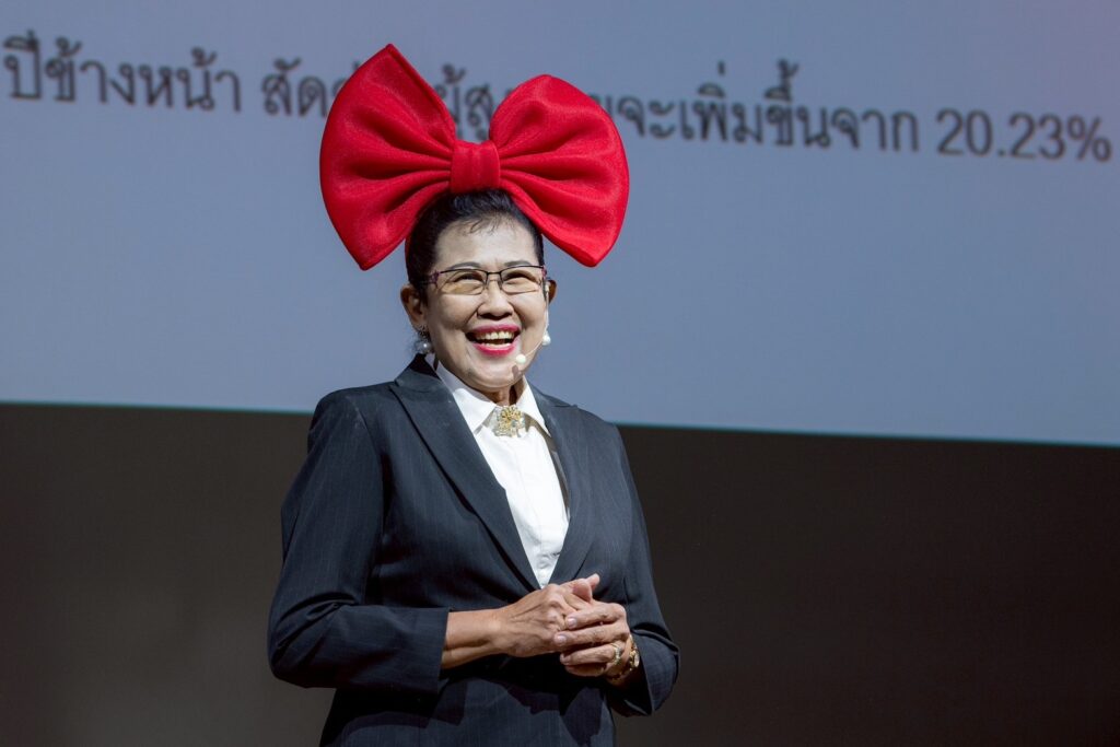 ดร.ชยศมน ทรัพย์สุขบวร