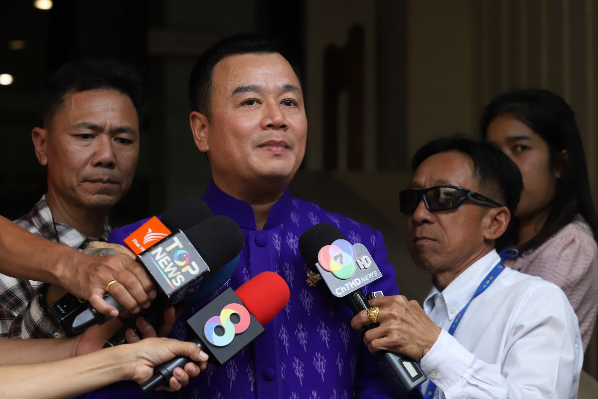 สรวงศ์ รับ มีรัฐมนตรีจ่อปรับกระทรวง กรอกประวัติในห้องประชุม ครม. แล้ว