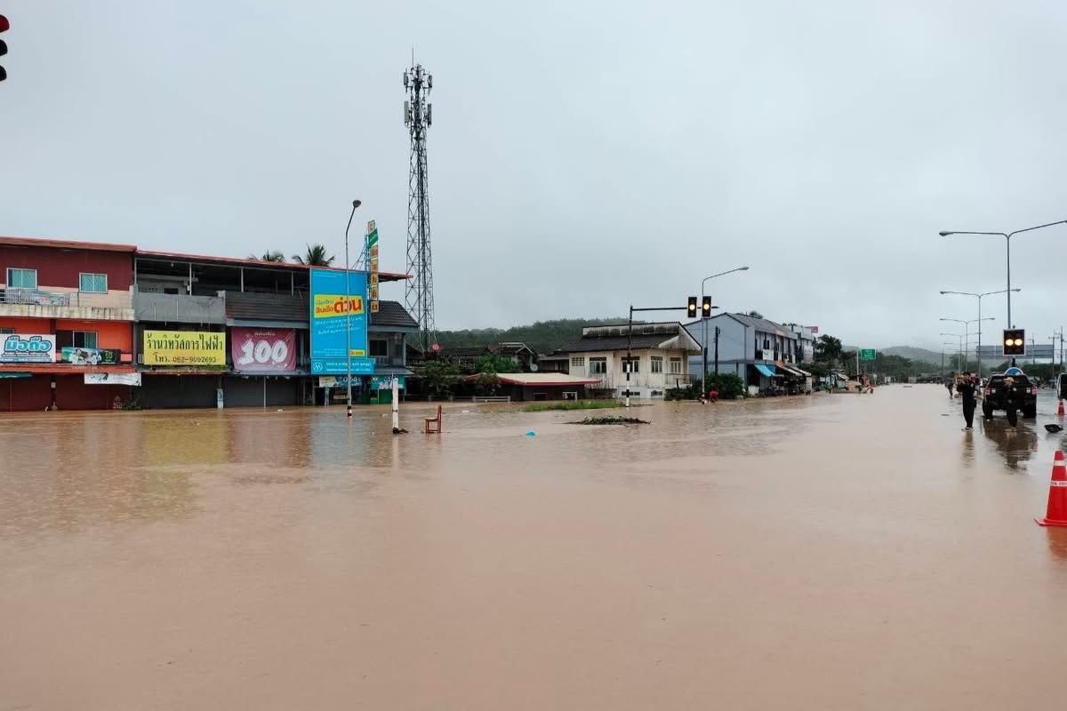 เชียงรายฝนถล่ม น้ำป่าไหลหลาก-ท่วมฉับพลัน อ.พญาเม็งราย และ อ.เวียงชัย