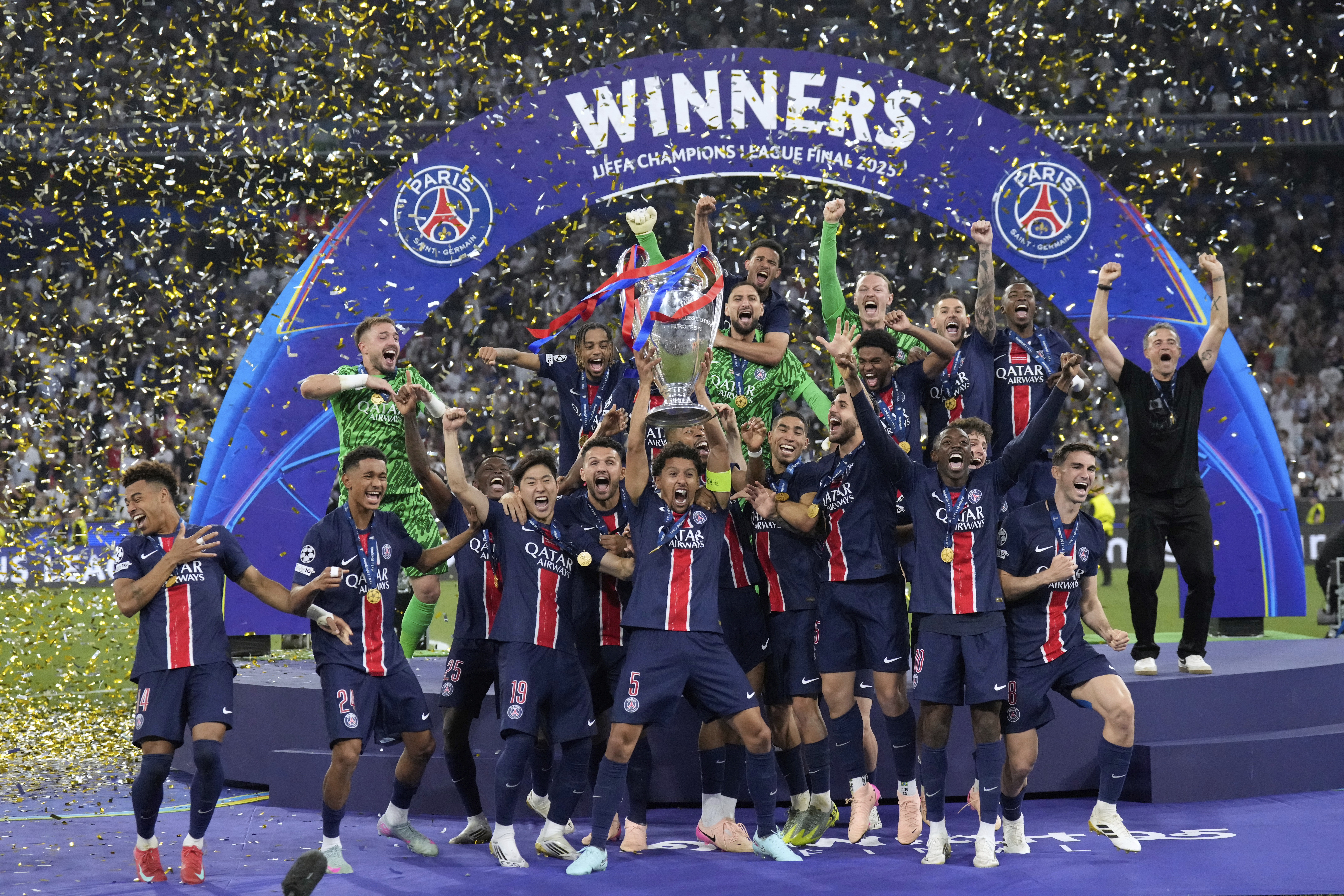ปารีส ชนะ อินเตอร์ มิลาน ขาดลอย 5-0 คว้าแชมป์ ยูฟ่า แชมเปี้ยนส์ลีก