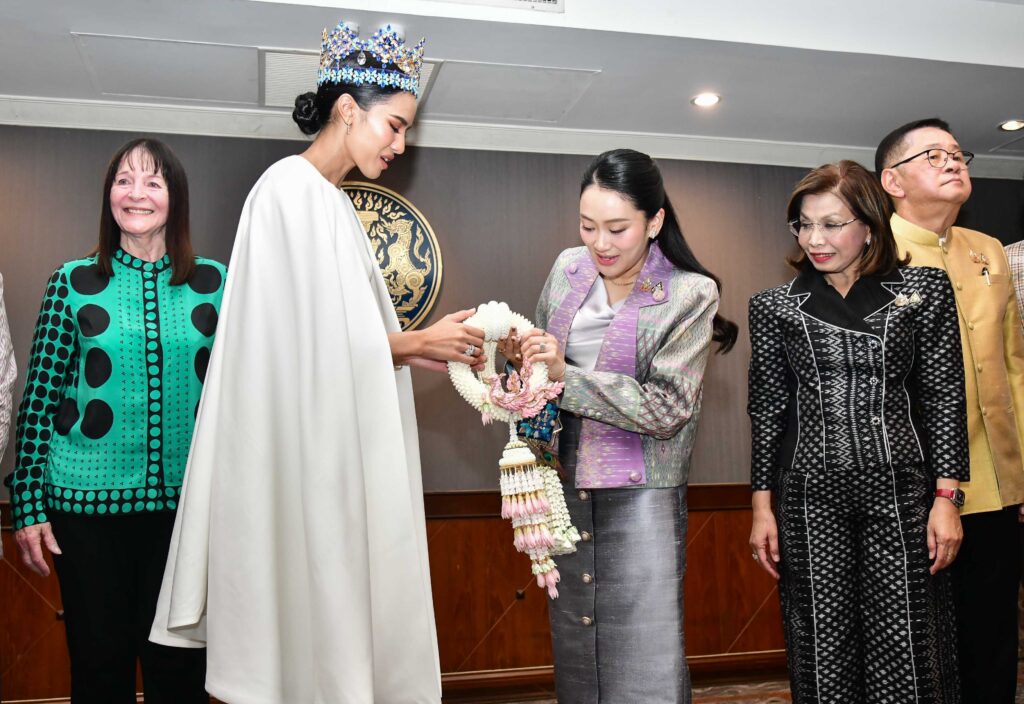 นางสาวสุชาตา ช่วงศรี Miss World 2025 และคณะ Miss World เข้าเยี่ยมคารวะนายกรัฐมนตรี
