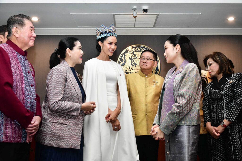 นางสาวสุชาตา ช่วงศรี Miss World 2025 และคณะ Miss World เข้าเยี่ยมคารวะนายกรัฐมนตรี