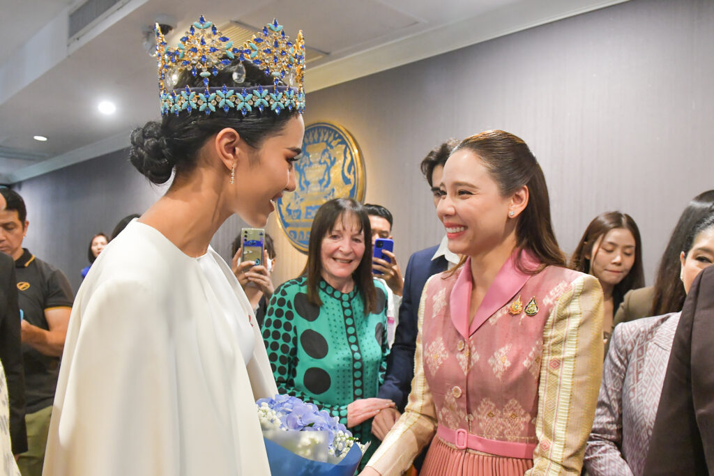 นางสาวสุชาตา ช่วงศรี Miss World 2025 และคณะ Miss World เข้าเยี่ยมคารวะนายกรัฐมนตรี