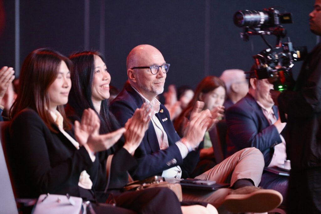 สัมมนา PRACHACHAT EXCLUSIVE FORUM 2025 ‘คน…พลิกวิกฤต’
