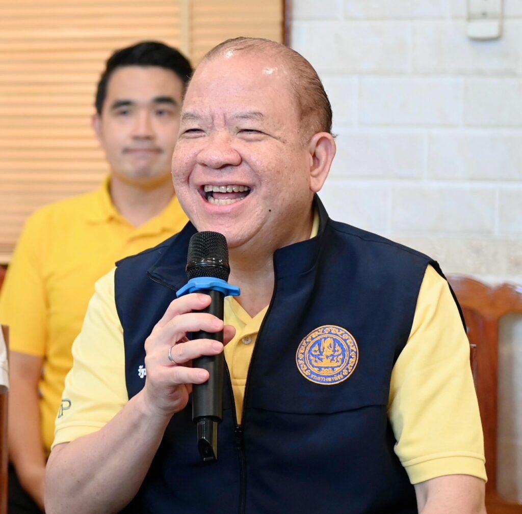 พิชัย นริพทะพันธุ์