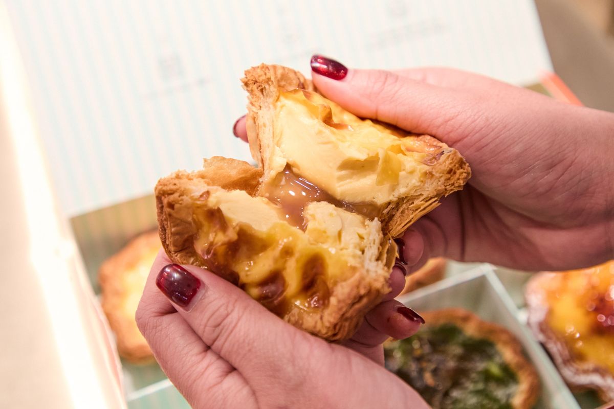 ‘อิน สาริน’ นำทีม ‘YOLK’ ทาร์ตไข่แบรนด์ไทย เปิดตัวสาขาใหม่ที่ Gourmet Eats Paragon