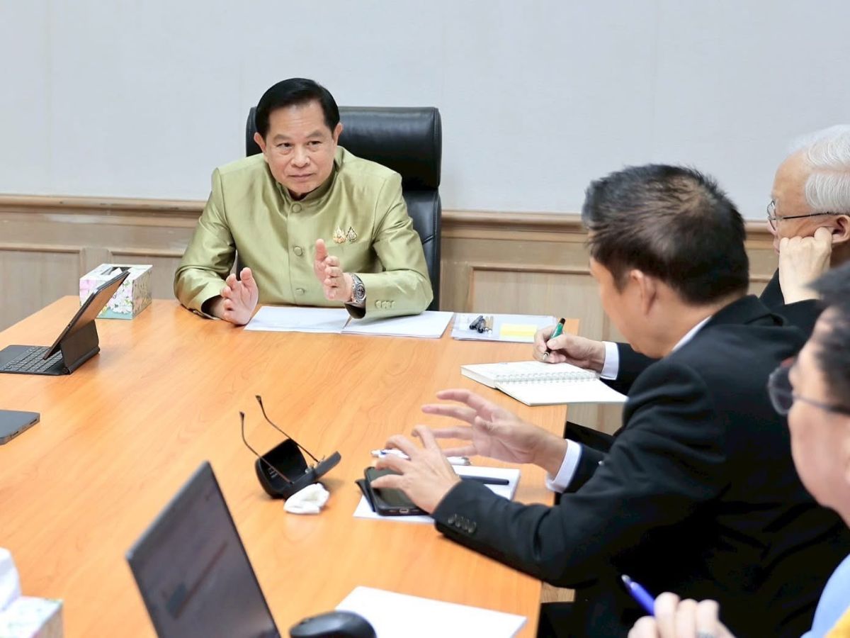 พีระพันธุ์สั่งลดอัตราเงินส่งเข้ากองทุนน้ำมันฯ รับมือสงครามอิสราเอล-อิหร่าน
