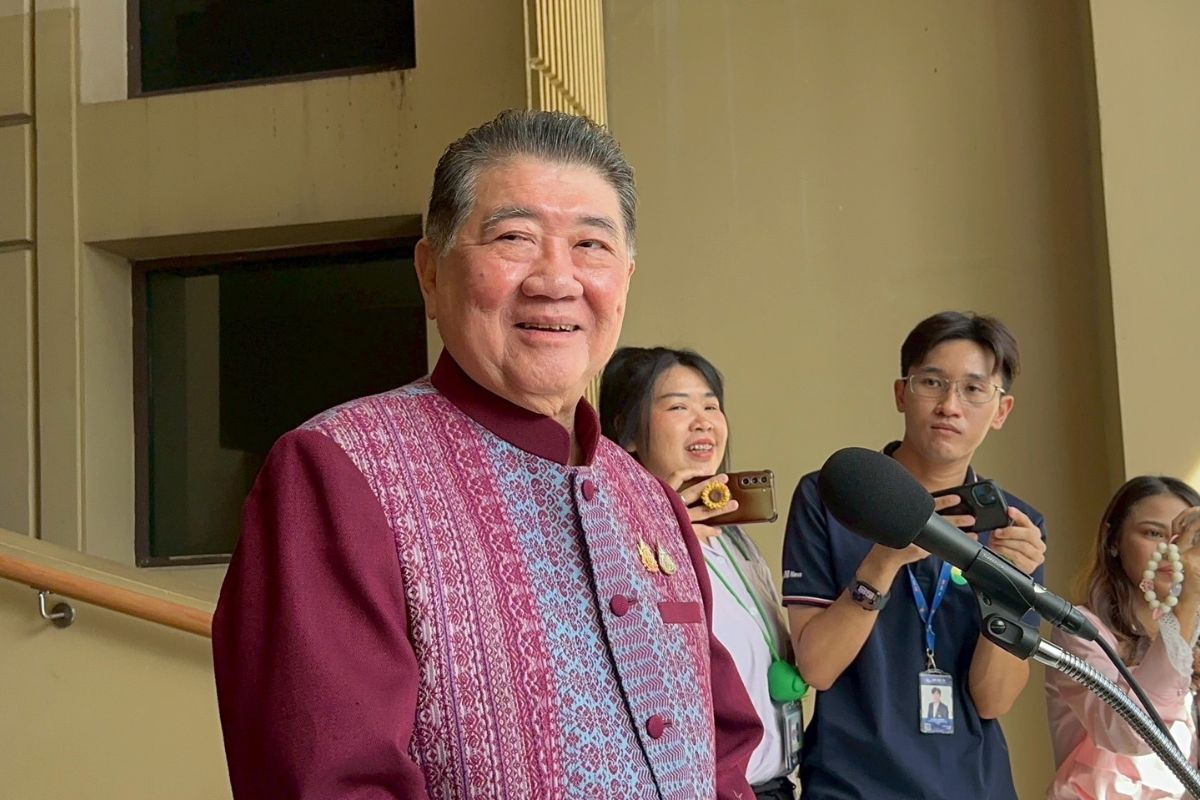 ภูมิธรรม ยัน ไร้คุยปรับ ครม. มั่นใจไม่มีปัญหาหลังโพลอยากให้ปรับกลาโหม
