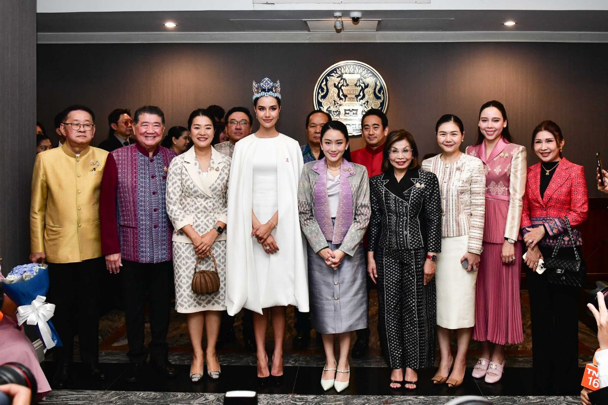 นายกฯ เปิดทำเนียบรับ ‘โอปอล’ จับมือสานต่อโครงการ-ให้กำลังใจนายกฯ