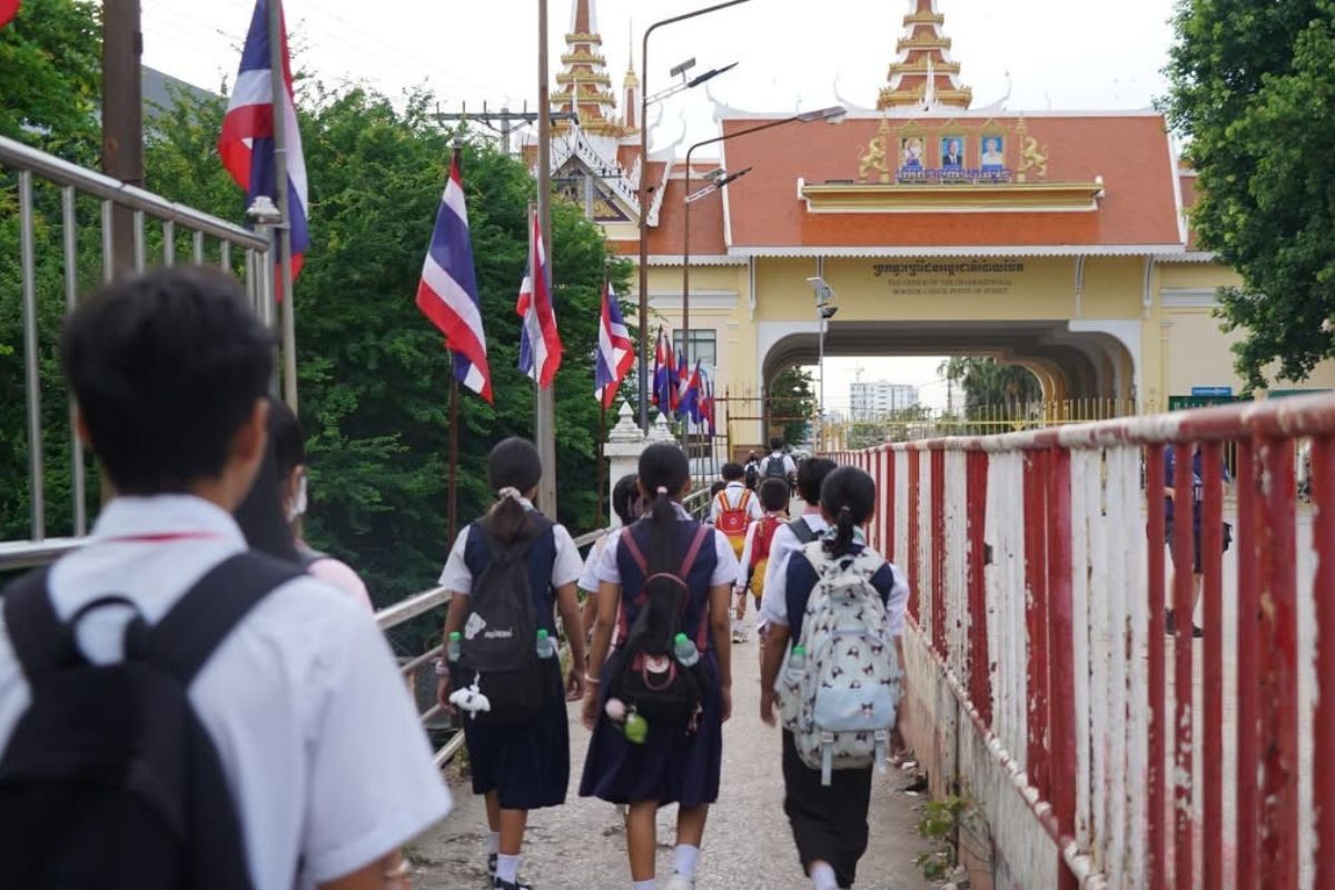 ด่านไทย-กัมพูชา สระแก้ว ประชาชนเดินทางข้ามฝั่งไปเรียน-ทำงานปกติ