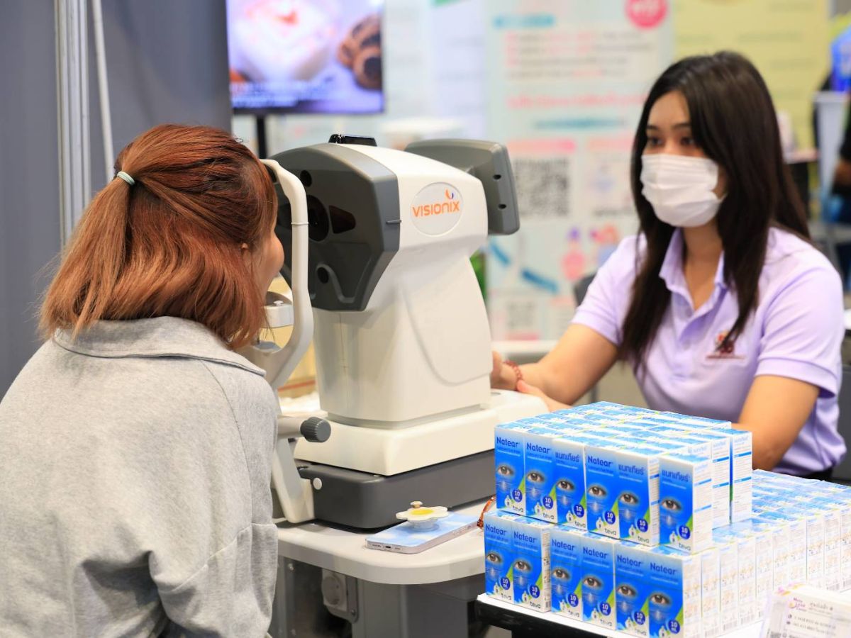 ‘Thailand Healthcare 2025’ วันที่ 3 คนแน่น แห่ตรวจสุขภาพฟรี
