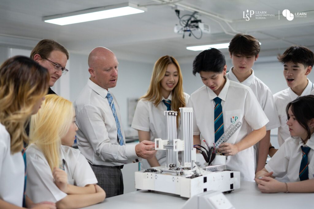 Learn Satit Pattana School