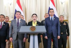 เช็กชื่อ ผู้นำเหล่าทัพยืนเคียงข้าง แพทองธาร แถลงขออภัยคลิปเจรจาผู้นำกัมพูชา