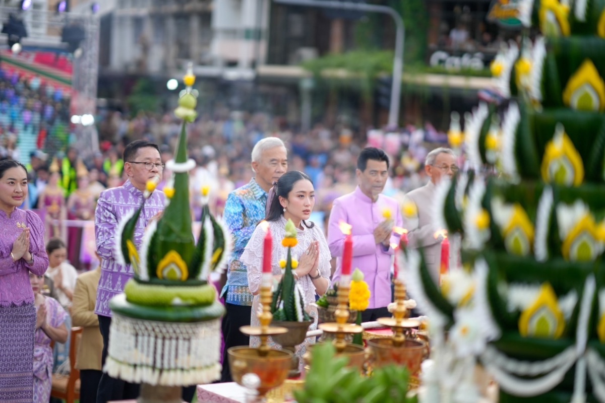 รมว.วัฒนธรรม เปิดงานแห่เทียนโคราชฯ ชูพลัง Soft Power ช่วยสร้างเศรษฐกิจ