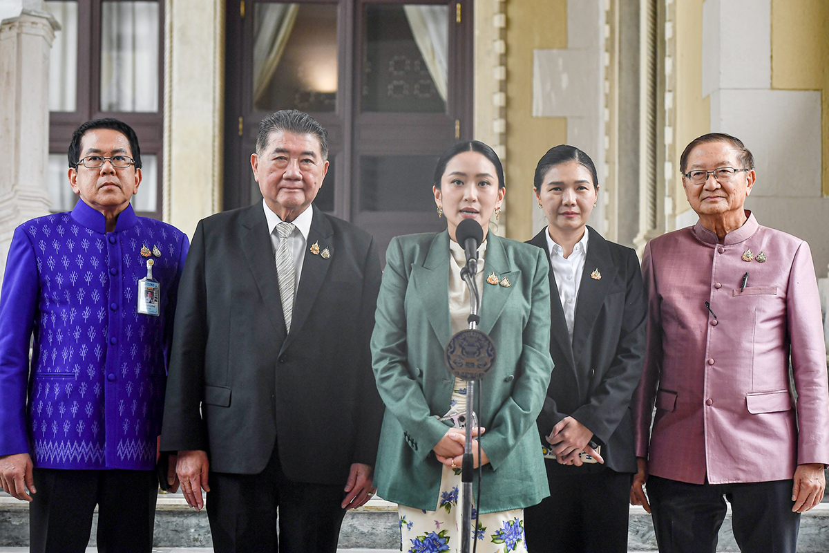 เศรษฐกิจครึ่งปีหลังอึมครึม ธุรกิจผวาเบรกลงทุนใหม่ หวั่นการเมืองไร้เสถียรภาพ