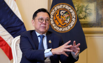 จตุพร บุรุษพัฒน์