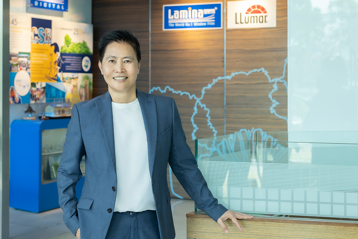 จันทร์นภา สายสมร ลามิน่า อยู่คู่ ‘ความจริง’