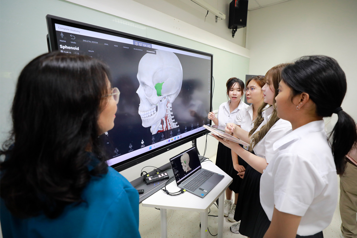 สจล.เปิดคณะพยาบาลศาสตร์ เร่งผลิต ‘พยาบาลนวัตกร’ ด้วย AI