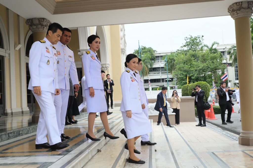 คณะรัฐมนตรี ชุดใหม่ อิ๊งค์1/1