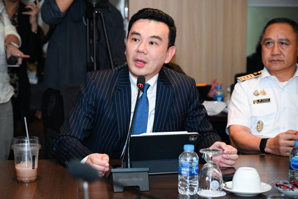 ประชุมเตรียมแผนช่วยคนไทยในกัมพูชา