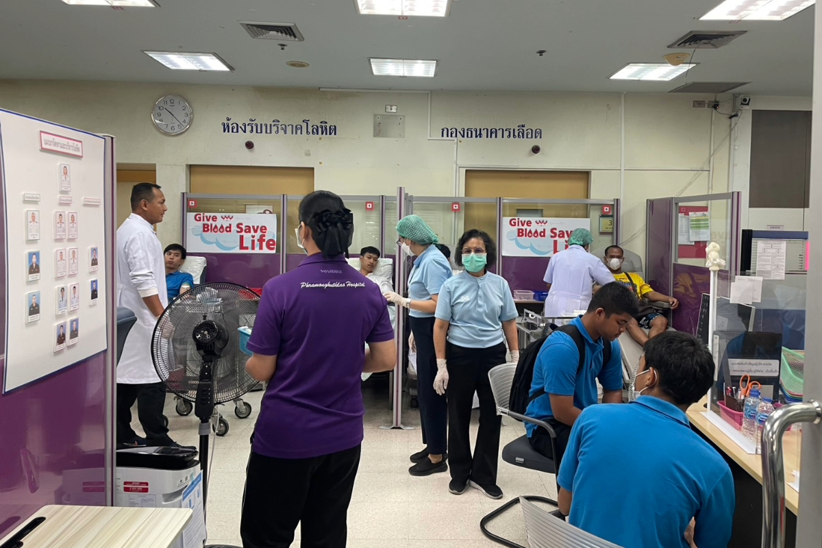สภากาชาดไทยเผย เลือดพอใช้ 1 สัปดาห์แล้ว แนะทยอยบริจาค
